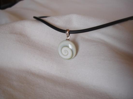 pendentif oeil de sainte lucie